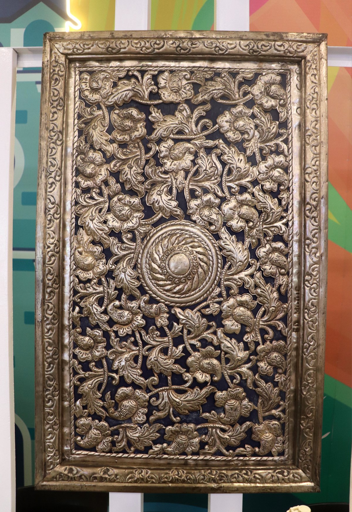 A work of ‘pukpok’ by Kapampangan metalsmith and Manlilikha ng Bayan Eduardo Mutuc.