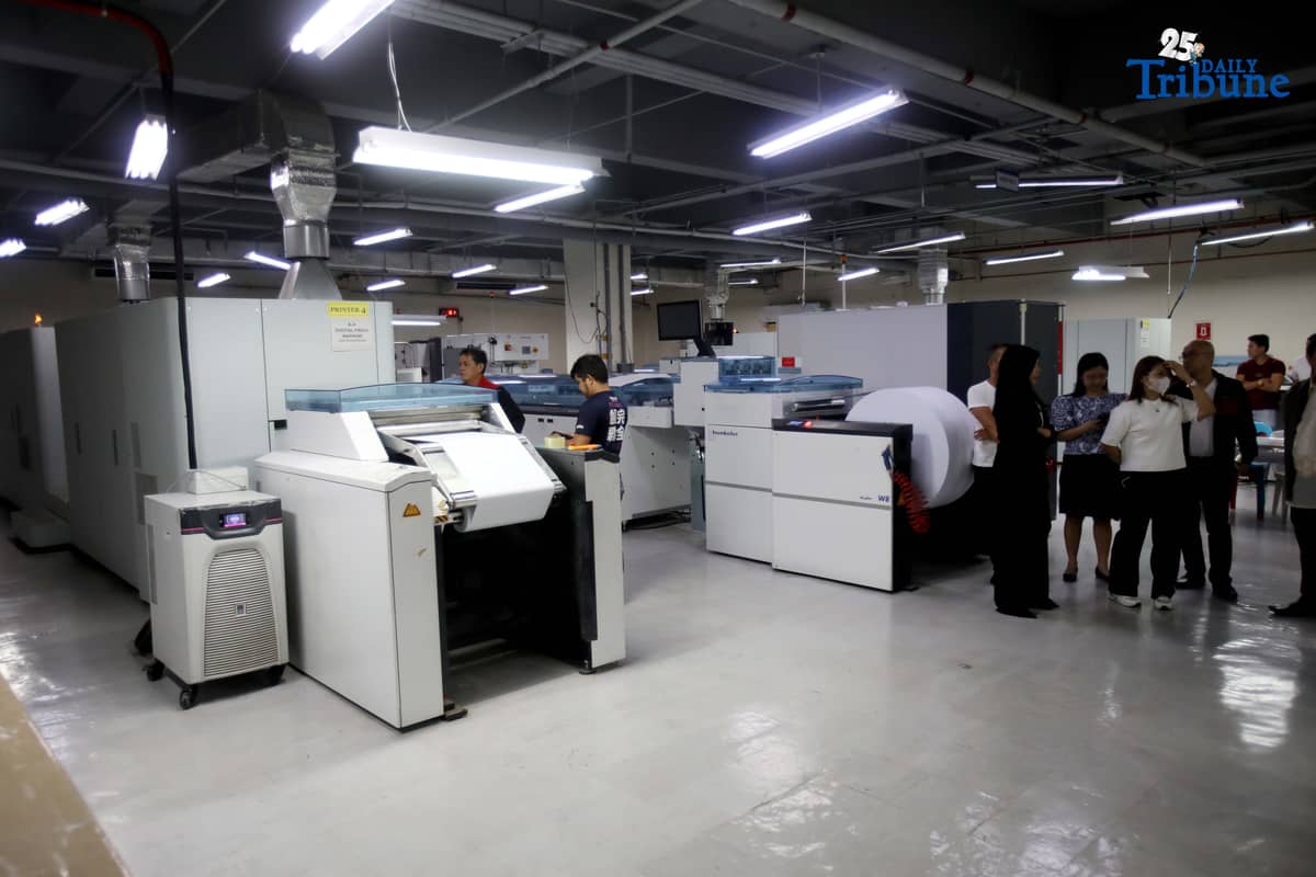 (October 13 2025) National Printing Office NPO personnel conduct a calibration process of printing machines which is the first process before the printing of the actual ballots for the Barangay and Sangguniang Kabataan Elections BSKE  at the NPO in Quezon City on Monday October 13 2025. Photo/Analy Labor