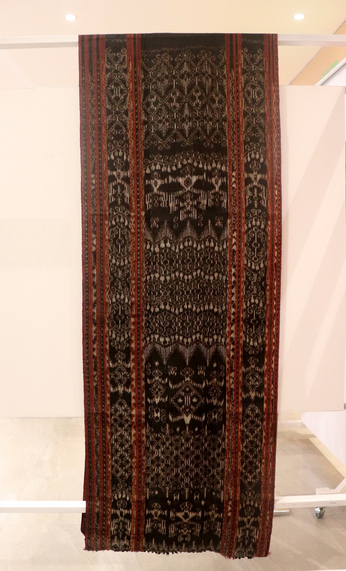 Dagmay, Mandaya abaca textile, woven by ‘Manlilikha ng Bayan’ Samporonia Madanlo from Caraga, Davao Oriental.