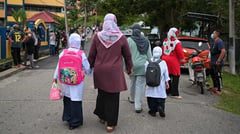 Influenza outbreak in Malaysia prompts school closures