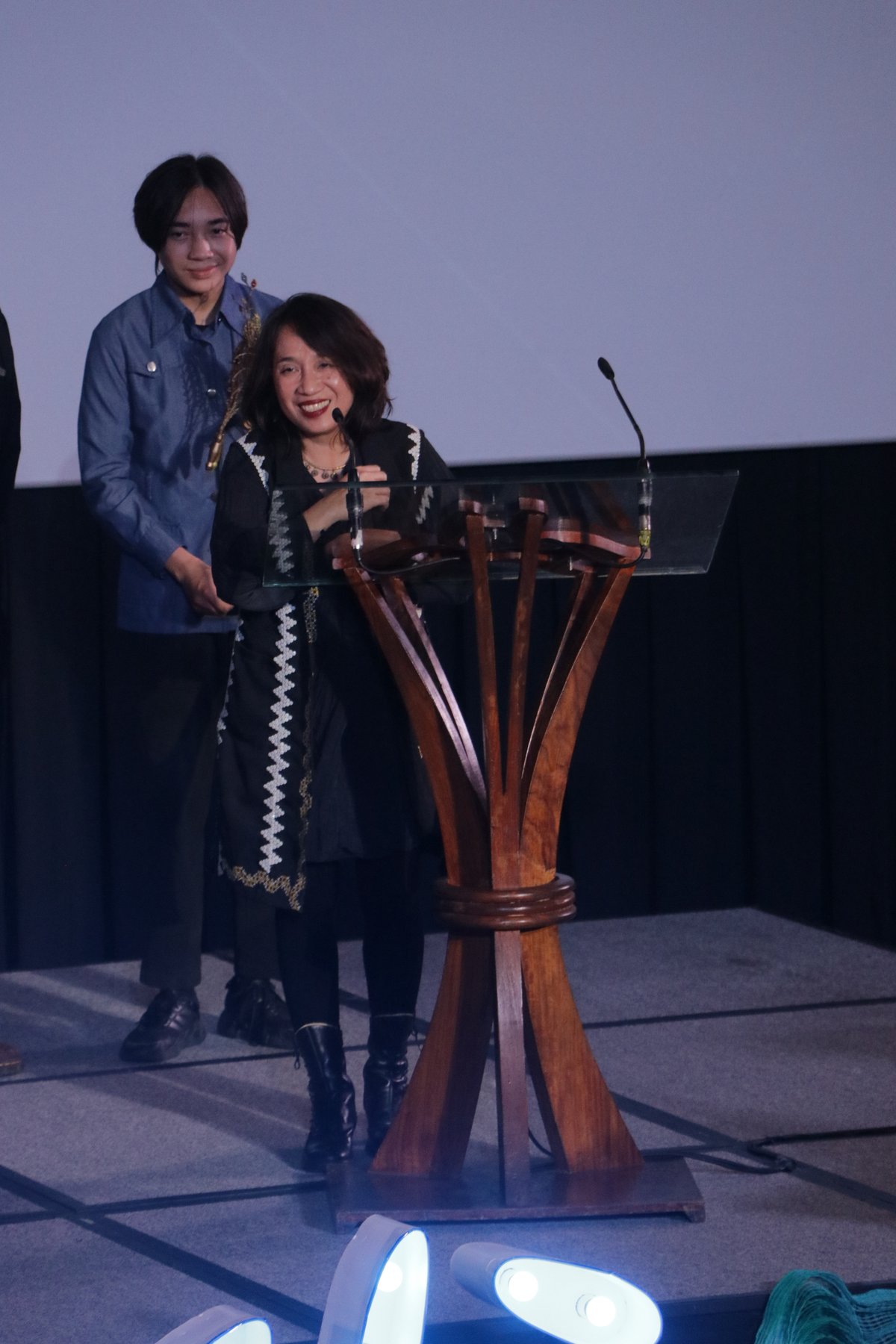 Best Director Sari Dalena.