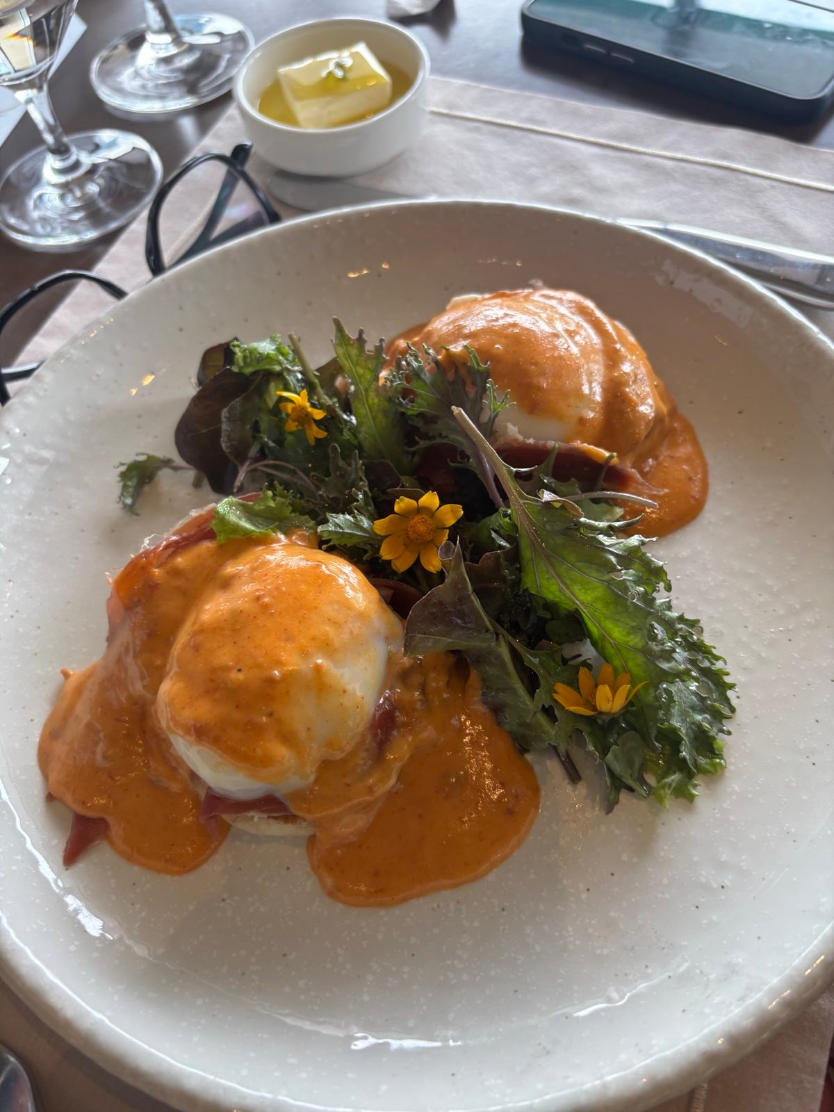 FLAME’S Eggs Benedict.