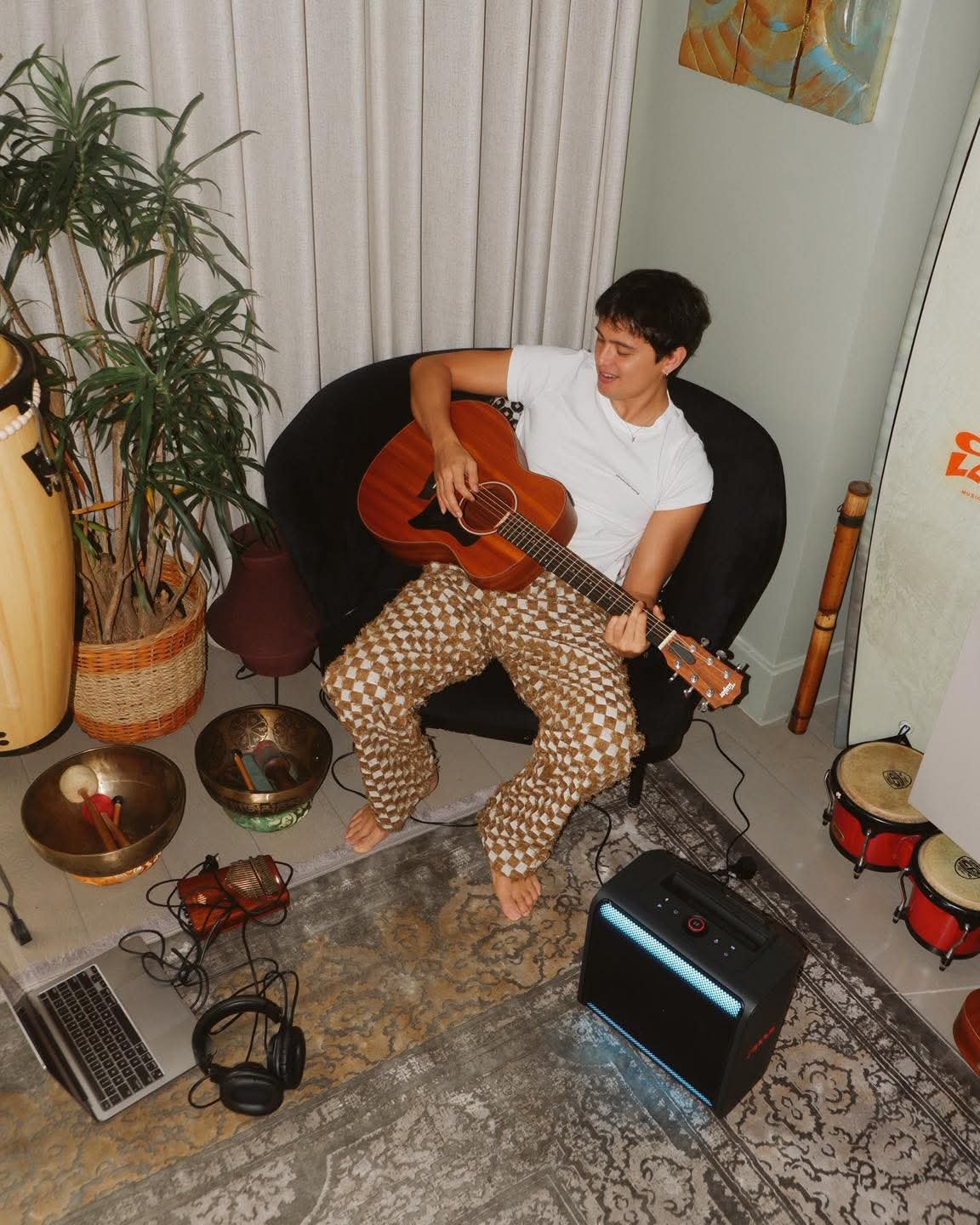 James Reid draws flak for turning off comments section