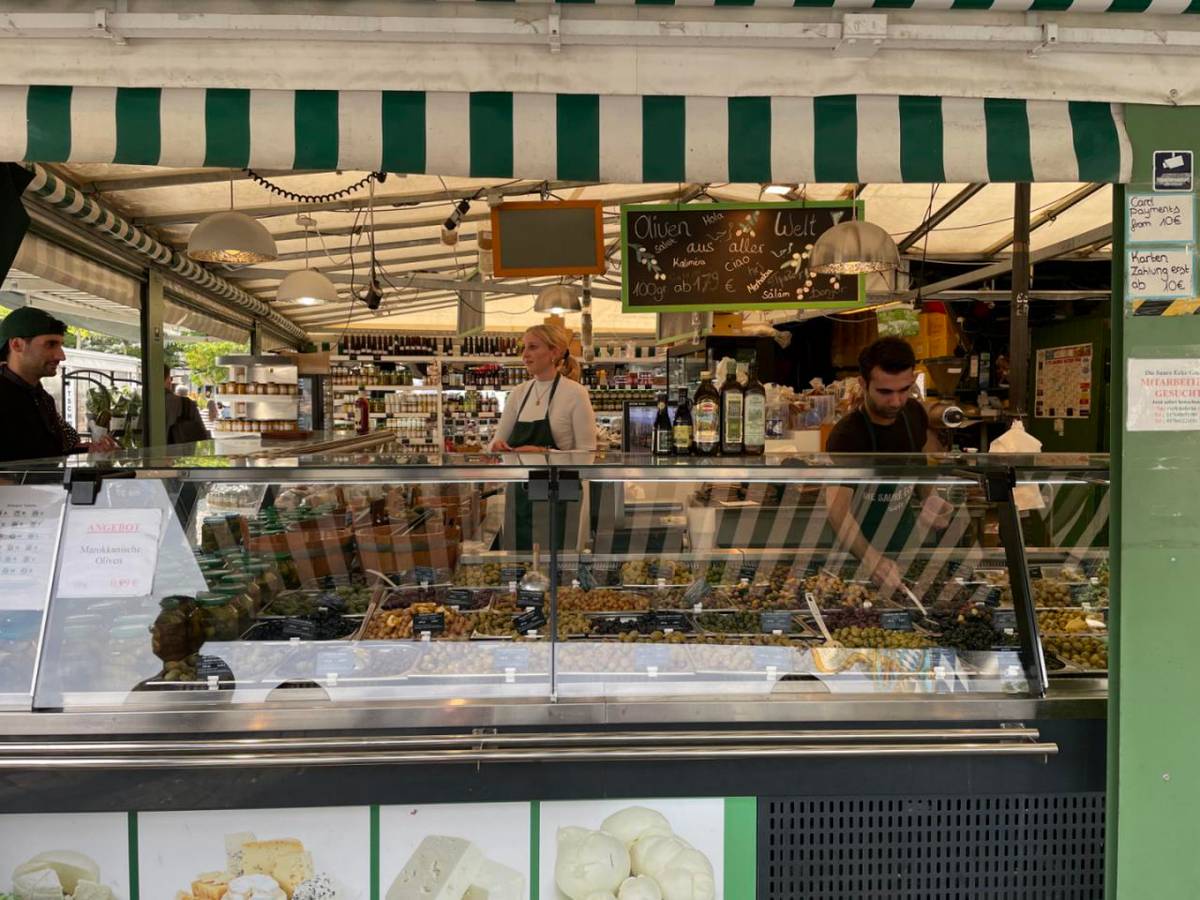 A PLETHORA of olives.