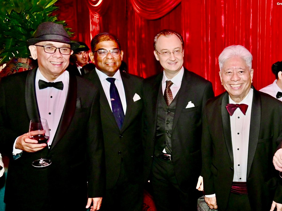 Bobby Alvarez, Ambassador of Malaysia Melvin Castelino, Ambassador of Turkey Evan Akyol and Charlie Rufino.