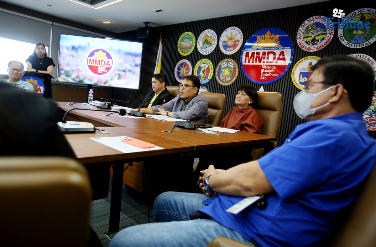 (October 17 2025) Metropolitan Manila Development Authority Chairman Atty. Don Artes hold a press conference to announce the National Capital Region, mall operating hours to adjust to 11:00 a.m. to 11:00 p.m. starting November 17 in anticipation of an influx of vehicles during the Christmas season held at MMDA head office, Pasig City on Friday, October 17, 2025. Photo/Analy Labor