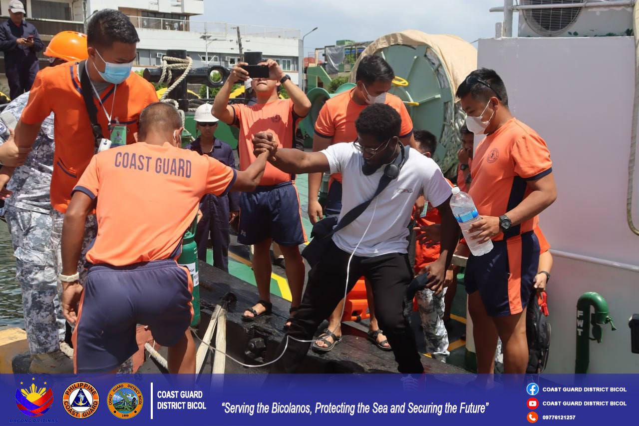 PCG conducts medevac for USNS crew off Albay
