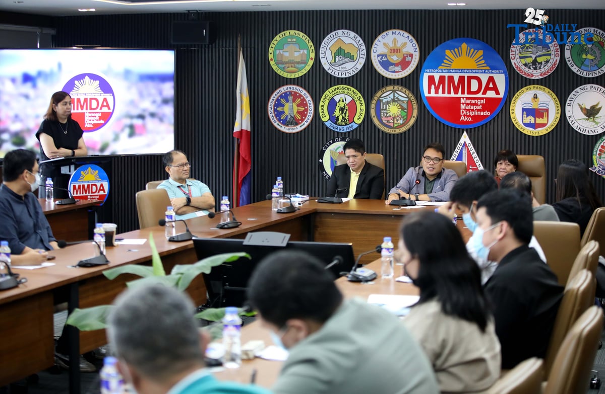 (October 17 2025) Metropolitan Manila Development Authority Chairman Atty. Don Artes hold a press conference to announce the National Capital Region, mall operating hours to adjust to 11:00 a.m. to 11:00 p.m. starting November 17 in anticipation of an influx of vehicles during the Christmas season held at MMDA head office, Pasig City on Friday, October 17, 2025. Photo/Analy Labor