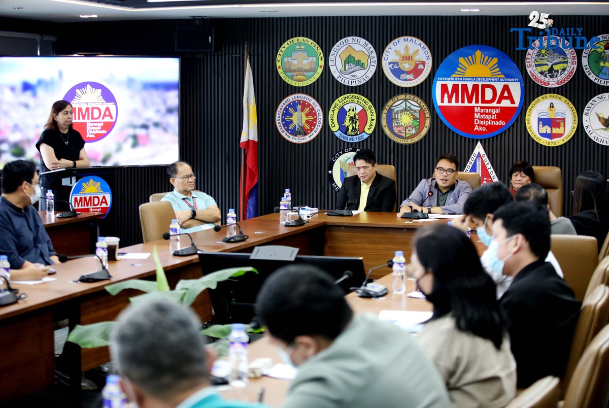 (October 17 2025) Metropolitan Manila Development Authority Chairman Atty. Don Artes hold a press conference to announce the National Capital Region, mall operating hours to adjust to 11:00 a.m. to 11:00 p.m. starting November 17 in anticipation of an influx of vehicles during the Christmas season held at MMDA head office, Pasig City on Friday, October 17, 2025. Photo/Analy Labor