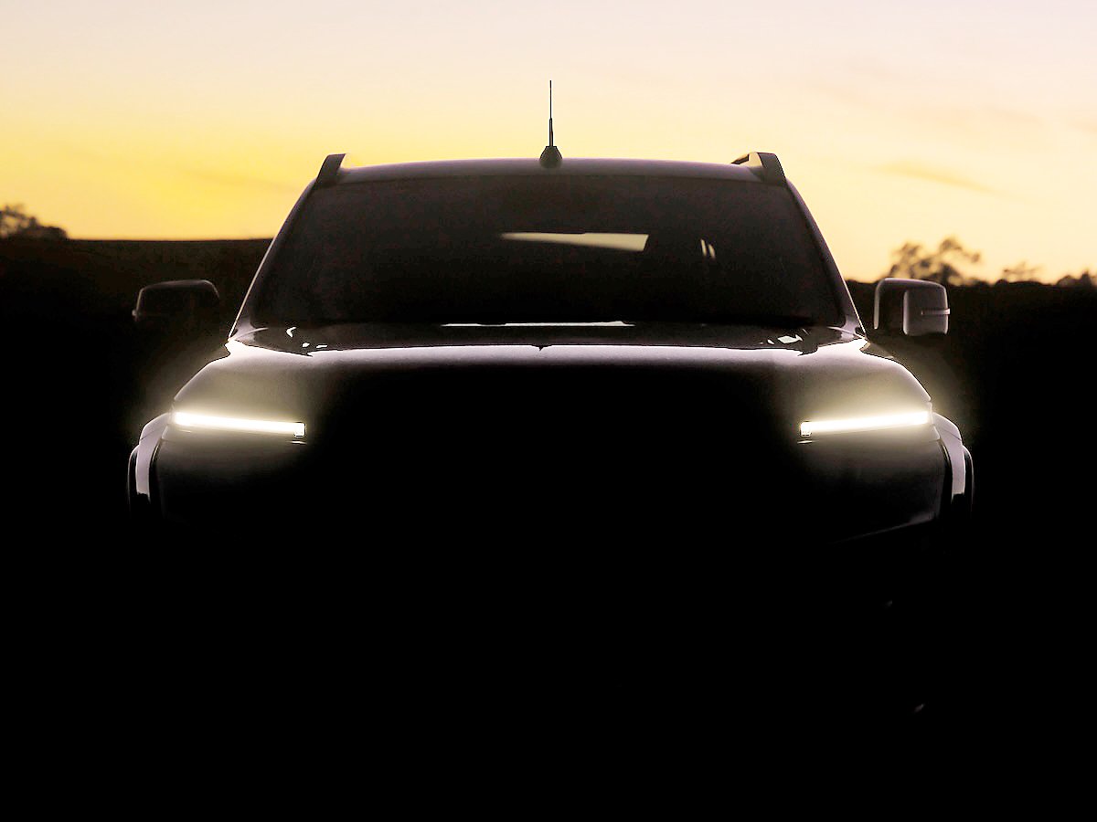 TEASER image highlights the next-generation Nissan Navara’s sleek LED lights and wider stance ahead of its global launch.