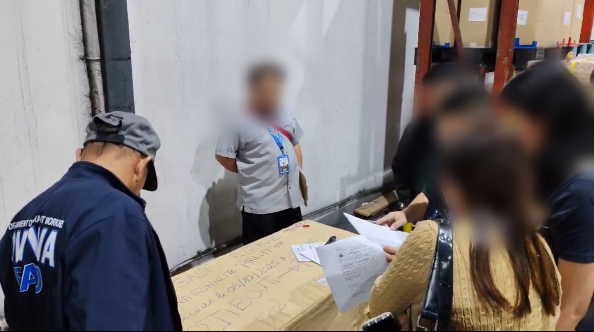 Remains of Filipino crew from Gulf of Aden attack arrive