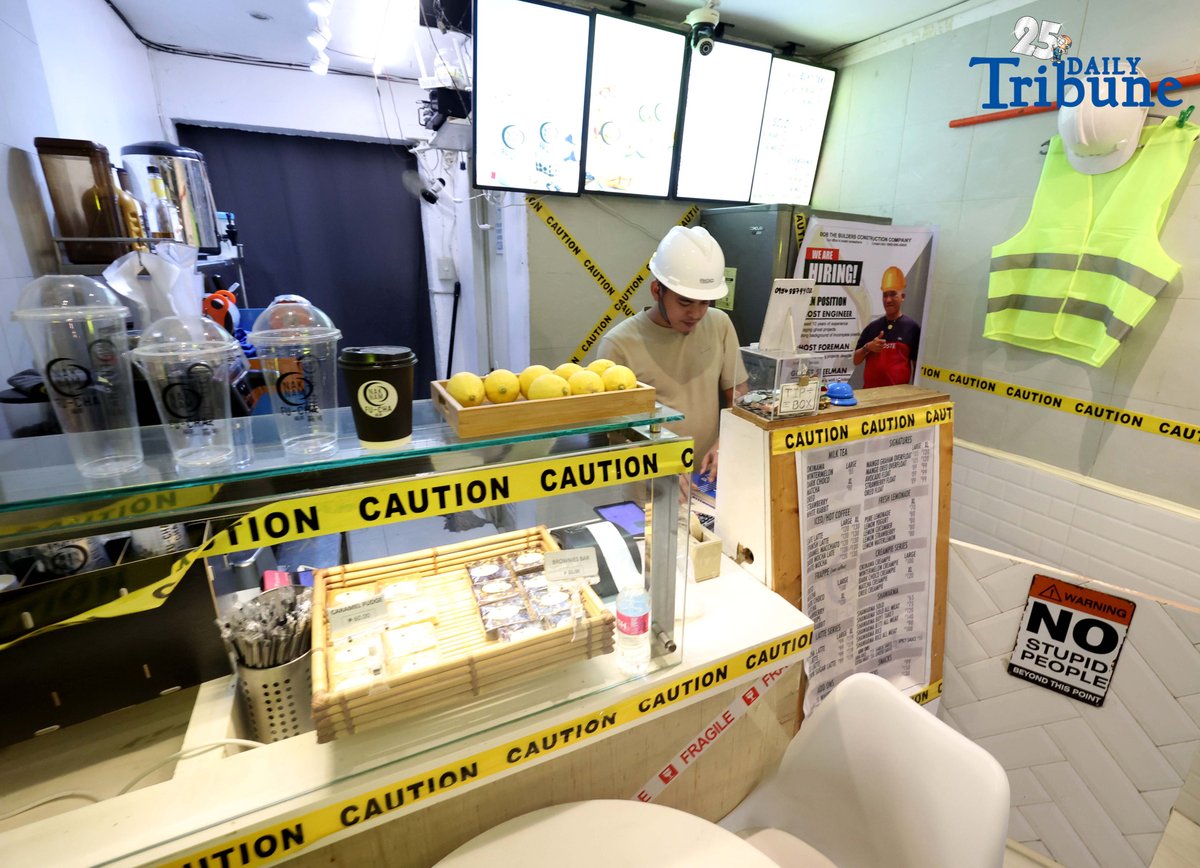 The Nak Nam Fu-Cha Milktea restaurant in Quezon City turned heads with its Halloween display styled after an unfinished “ghost project,” complete with scattered construction materials and caution signs. The eerie setup comes amid public outrage over the ongoing flood control controversy, with an OCTA Research survey showing that 60% of Filipinos expressed anger, 30% felt fear or anxiety, and 9% said they were disappointed or sad.
📸 Photo by Analy Labor