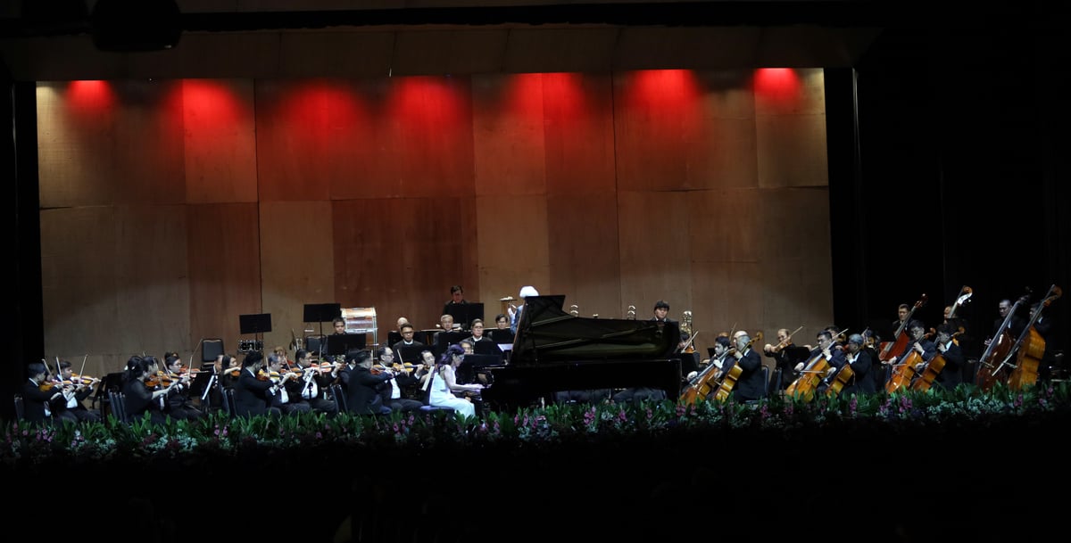 Cecile Licad with the Philippine Philharmonic Orchestra.