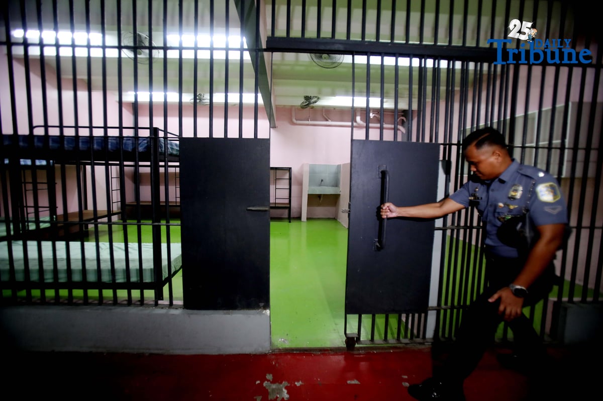 DILG Secretary Jonvic Remulla, accompanied by BJMP Chief JDIR Ruel Rivera, inspects the Quezon City Jail facility in Barangay Payatas, which he said is ready to house those who may be indicted in connection with the flood control scandal.