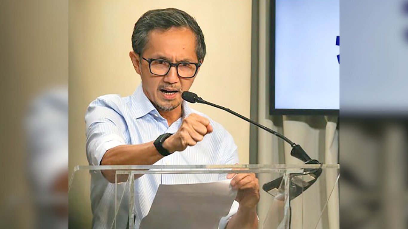 Dizon pushes DPWH reforms wearing technology hat