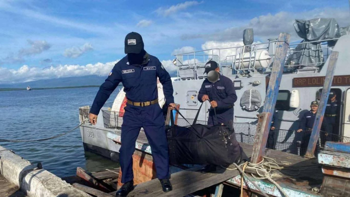 Floating illegal drugs discovered at Sabina Shoal