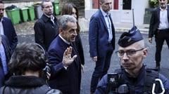 France’s Sarkozy has 2 jail bodyguards