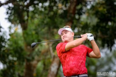 Que goes all out as Match Play tees off