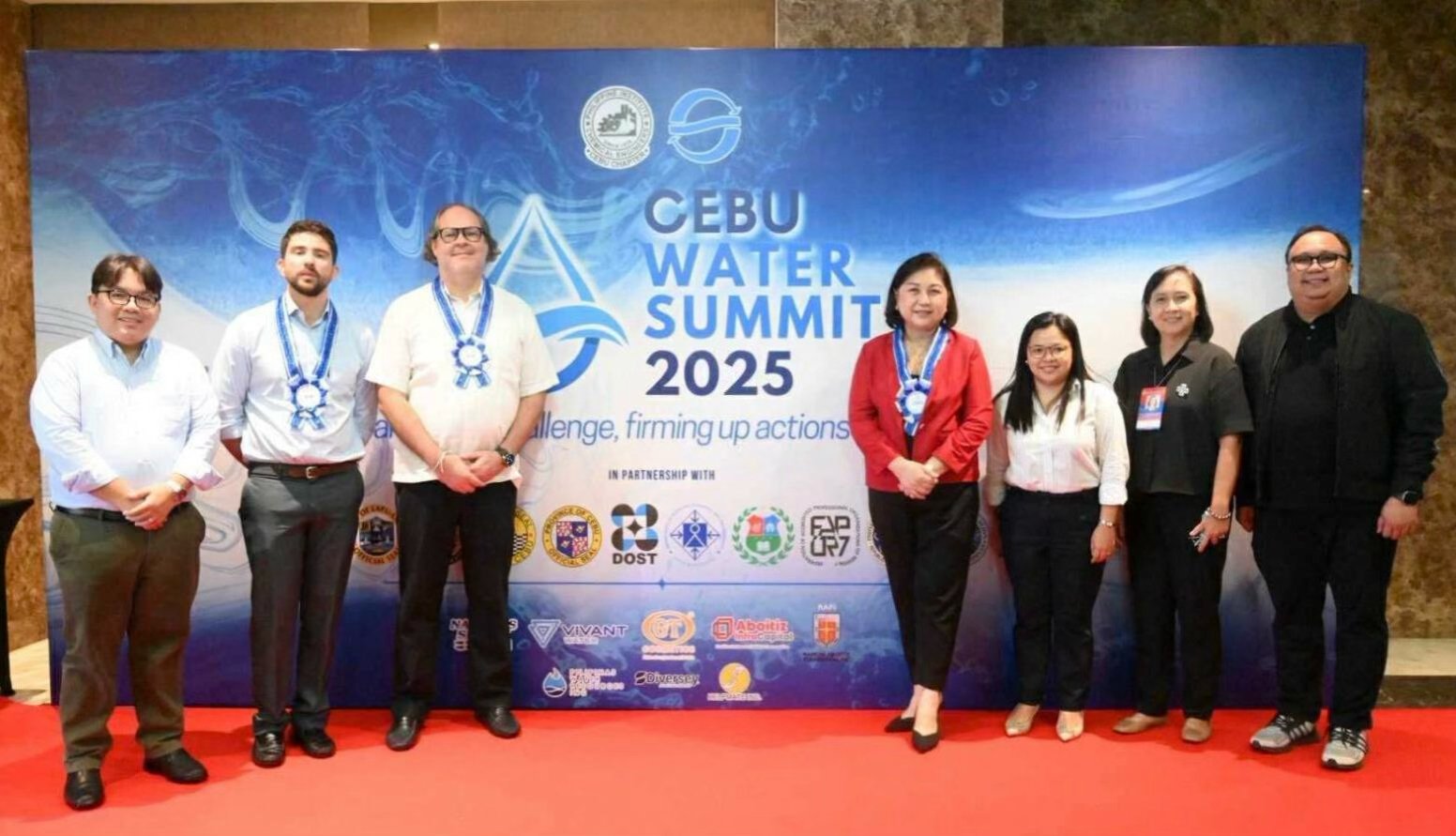 At the Cebu Water Summit 2025 were (from left): Anthony Noel, vice president for Corporate External Relations, Aboitiz Equity Ventures; Eduardo ‘Dudes’ V. Aboitiz, vice president and head of Water, Aboitiz InfraCapital Inc.; Anton Mari G. Perdices, chief operations officer, AboitizPower Distribution Group|Honorary Consul of Spain in Cebu; Lapu-Lapu City Mayor Cynthia ‘Cindi’ King Chan and members of her team. Aboitiz InfraCapital Inc. took part in the summit to strengthen collaboration on water and wastewater management, validate ongoing initiatives and align strategies toward water security in Cebu.