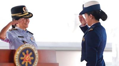 Admiral FL leads PCG’s 124th bash