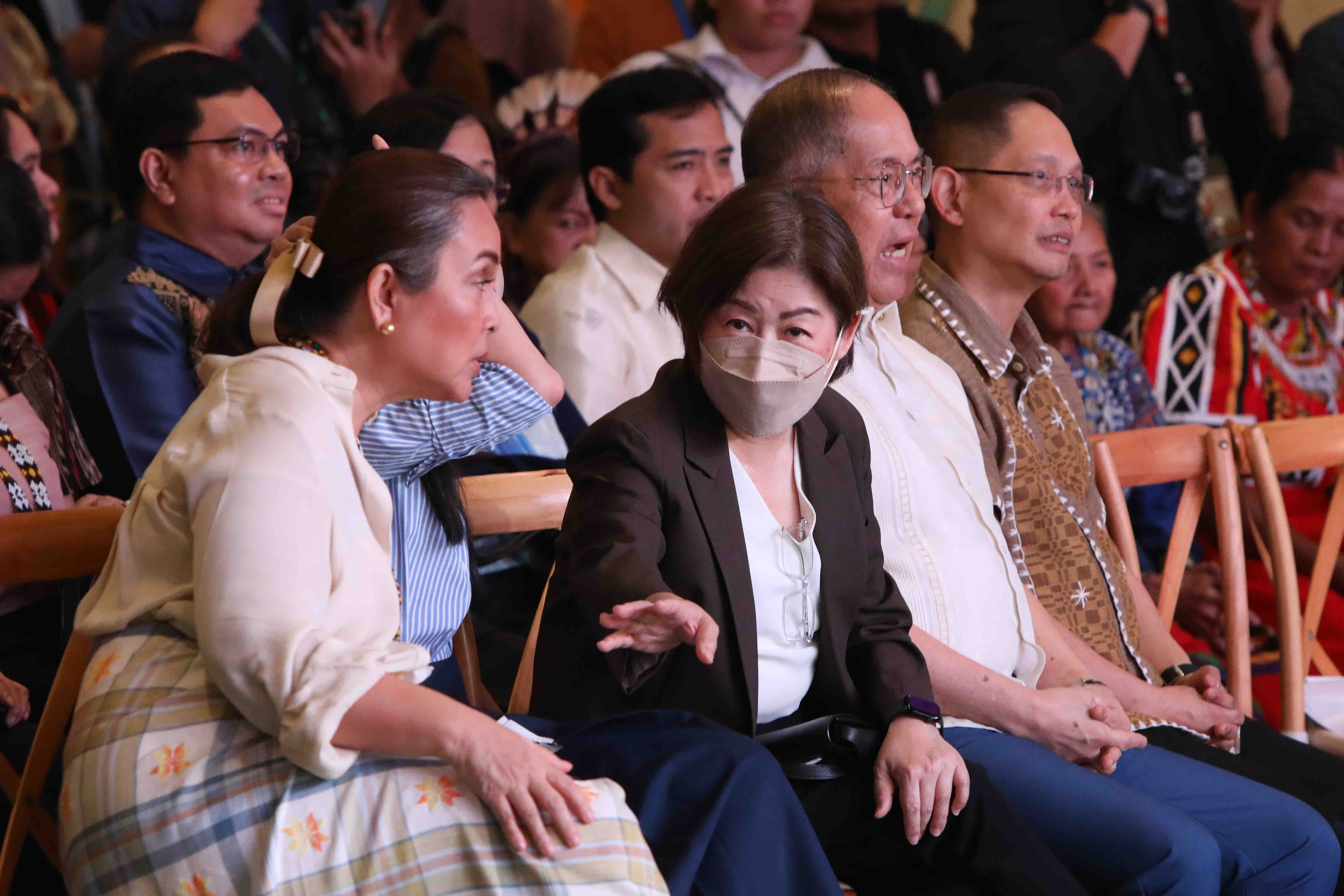 Loren supports Filipino artisans
