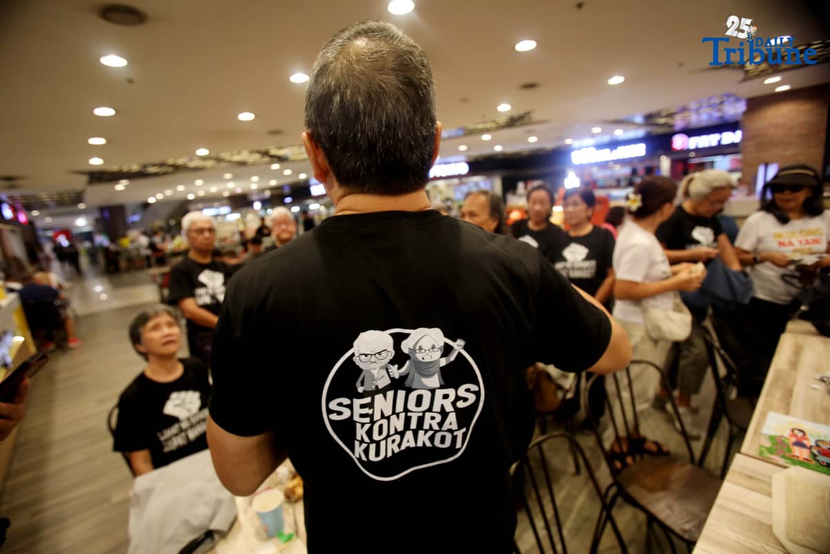 Senior citizens gathered at Robinsons Galleria on 25 October 2025, for the Seniors Kontra Kurakot Protest Walk, where they walked around the mall to symbolize their ongoing fight against corruption and their call for greater transparency and accountability in government.