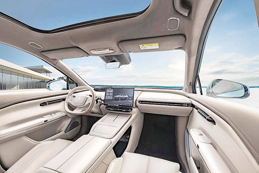 LIGHT interior of the HYPTEC HT emphasizes space, tech, and calm surroundings.