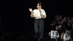Andrea Tetangco defines the new
feminine strength at Manila Fashion Week
