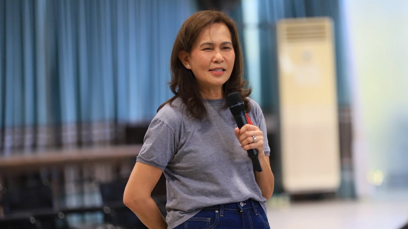 Embattled Tarlac mayor gets solid backing