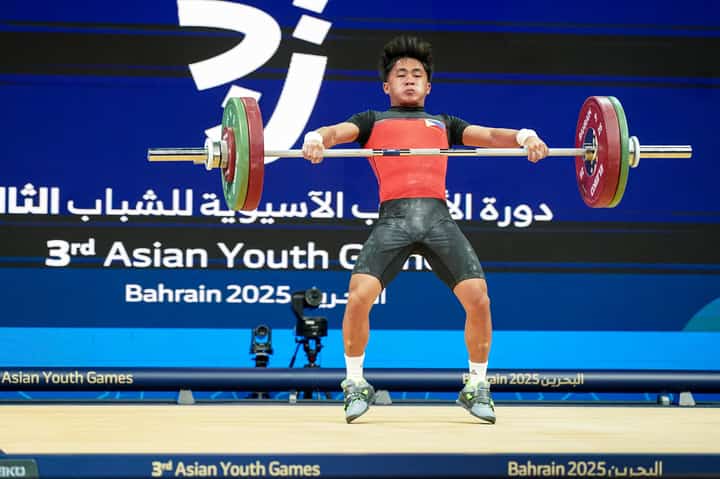 JAY-R Colonia delivers an impressive performance to secure a bronze medal in clean and jerk of the boys’ 56-kilogram weightlifting event of the 3rd Asian Youth Games in Bahrain.