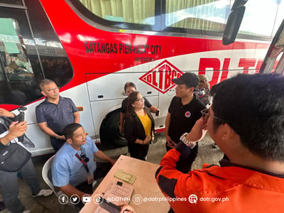 Transportation chief inspects Batangas terminal, port ahead of Undas