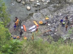 Three killed as truck plunges into Chico River in Mountain Province