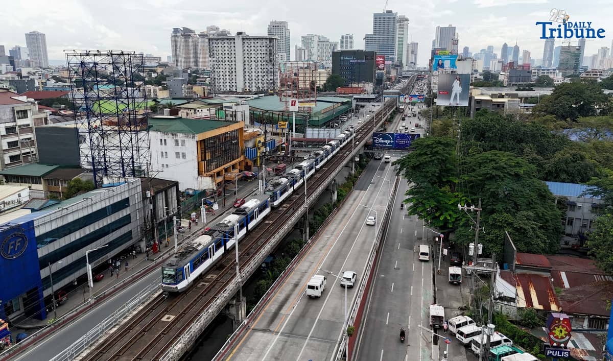 (October 27 2025) Motorist seen plying freely North and Southbound along Edsa in Quezon City on Monday October 27 2025, MMDA announce starting November 17 until midnight of December 25, all road excavation activities in Metro Manila, including concrete reblocking, road upgrading, and other works that may hinder the smooth flow of vehicles, to avoid of the heavy traffic during the holiday season. Photo/Analy Labor