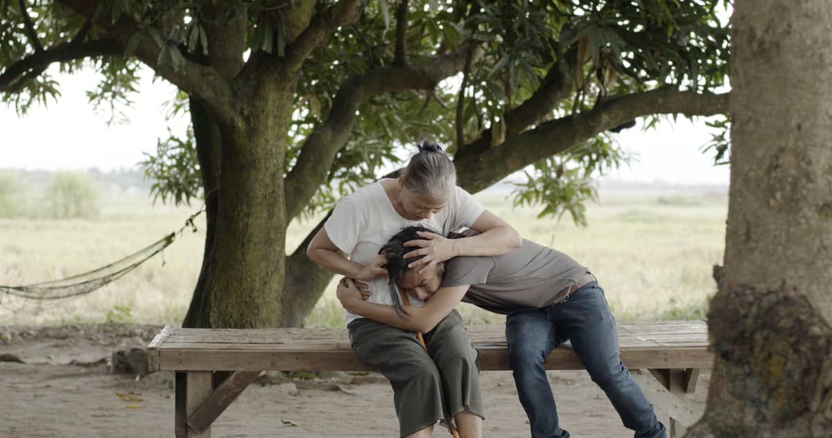 Riya Miranda and Jemuel Satumba in an emotional moment in ‘Bakit Ako Sinusundan ng Buwan.’