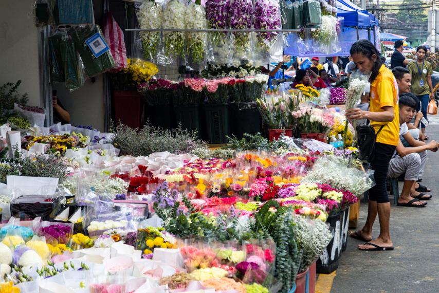 Dangwa flower market price changes as 'Undas' approaches
