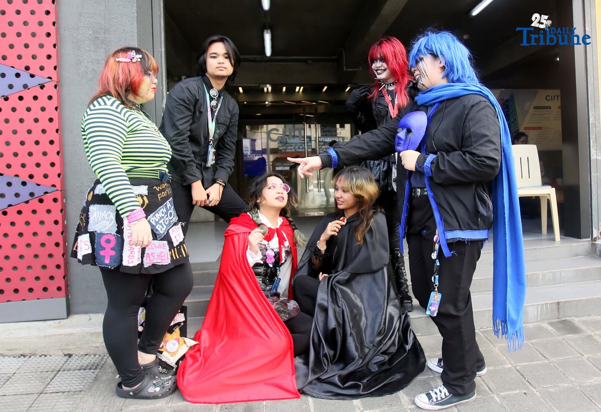 (October 28 2025) As part of Halloween celebration and related to their taking course, College students from CIIT are seen in their cosplay and gothic costume outside of their school building along Kamuning Road in Quezon City on Tuesday, October 28, 2025. Photo/Analy Labor