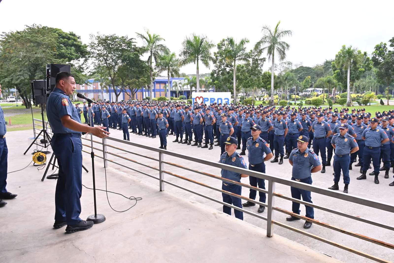 PRO3 deploys 12,000 cops, volunteers for ‘Ligtas Undas 2025’