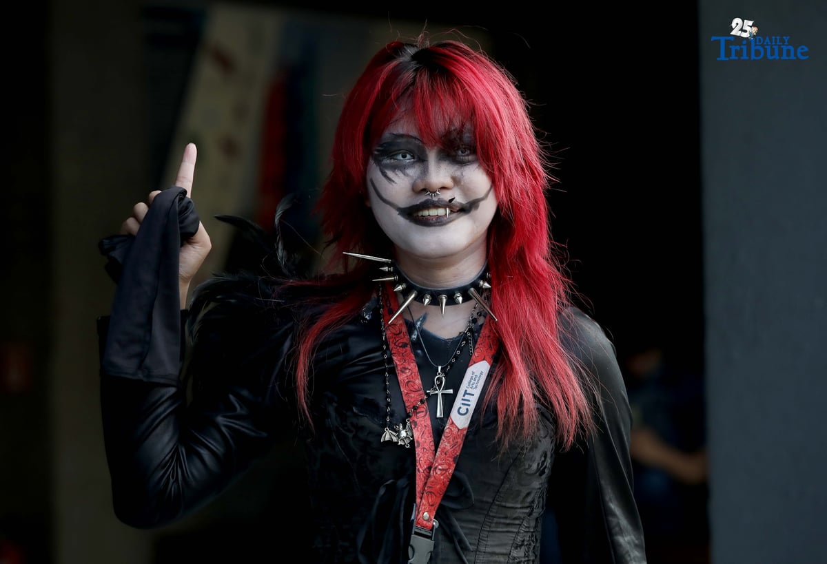 (October 28 2025) As part of Halloween celebration and related to their taking course, College students from CIIT are seen in their cosplay and gothic costume outside of their school building along Kamuning Road in Quezon City on Tuesday, October 28, 2025. Photo/Analy Labor