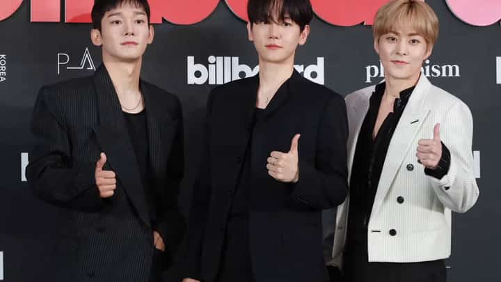 EXO-CBX, Chen (left), Baekhyun (middle), Xiumin (right)