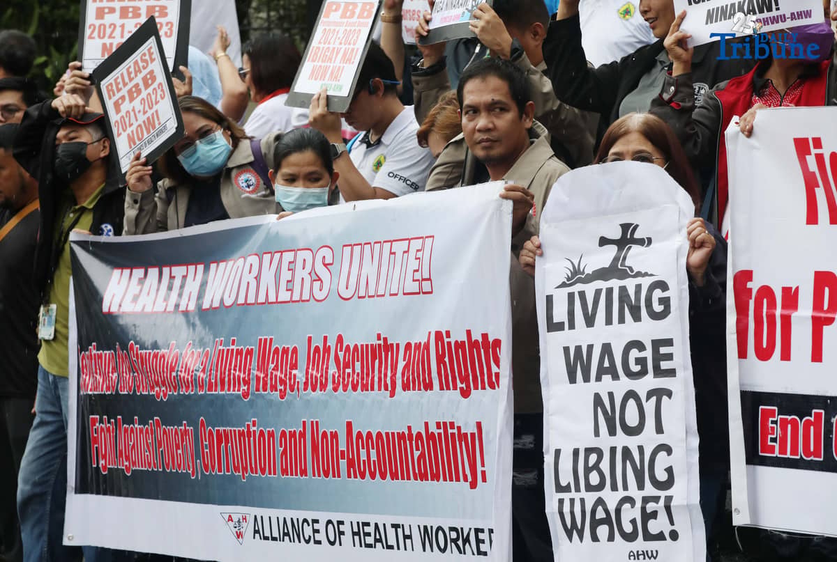 (October 30 2025) Members of Alliance of Health Workers from various public hospital hold a Halloween protest action In front of Philippine Heart Center, East Avenue, Quezon City on Thursday October 30 2025, to condemned the government’s continued neglect of health workers welfare and the worsening condition of public hospitals. Photo/Analy Labor