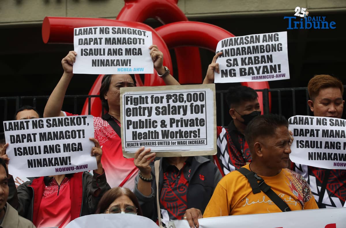 (October 30 2025) Members of Alliance of Health Workers from various public hospital hold a Halloween protest action In front of Philippine Heart Center, East Avenue, Quezon City on Thursday October 30 2025, to condemned the government’s continued neglect of health workers welfare and the worsening condition of public hospitals. Photo/Analy Labor
