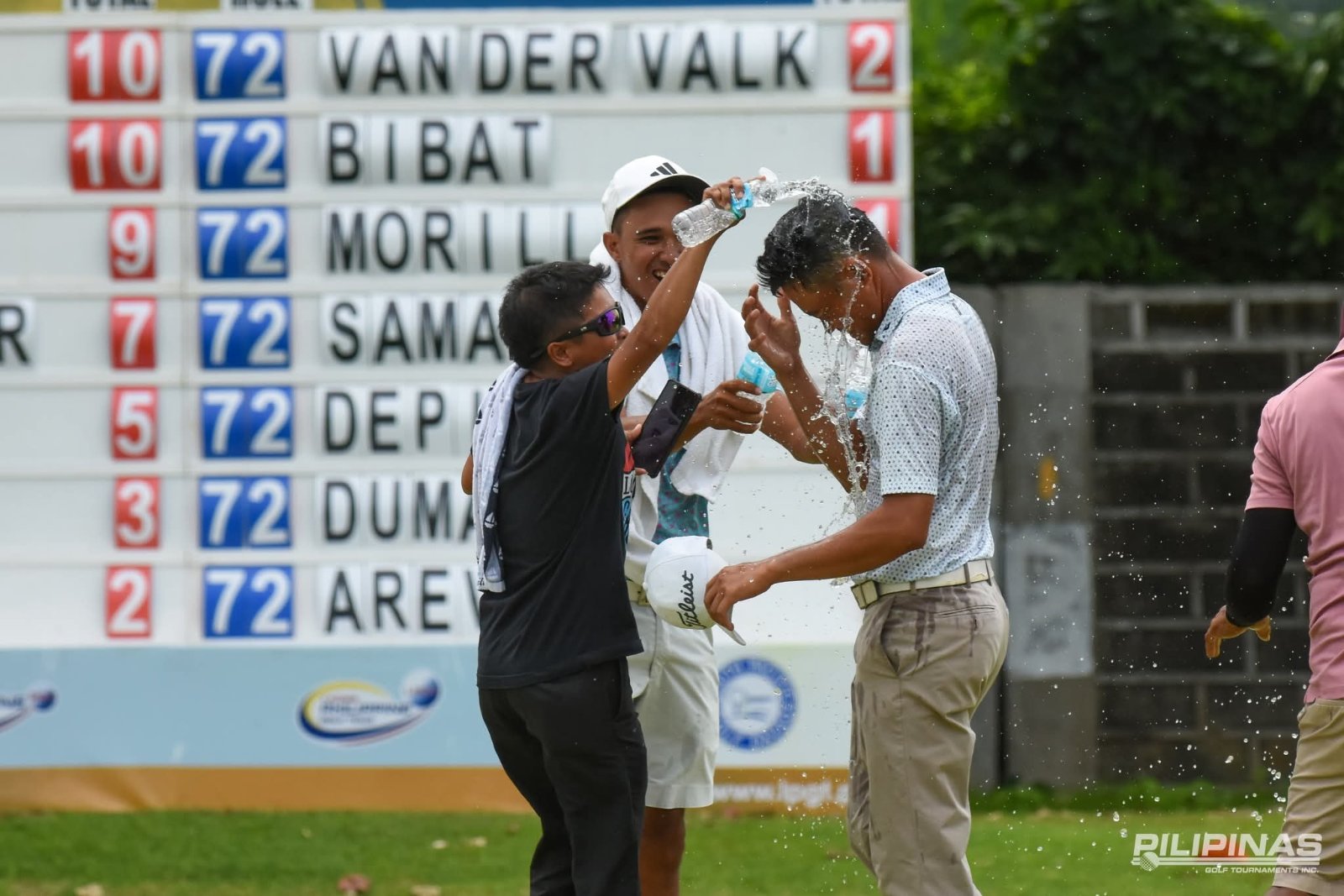 Lumbo nips Bautista after 5 extra holes