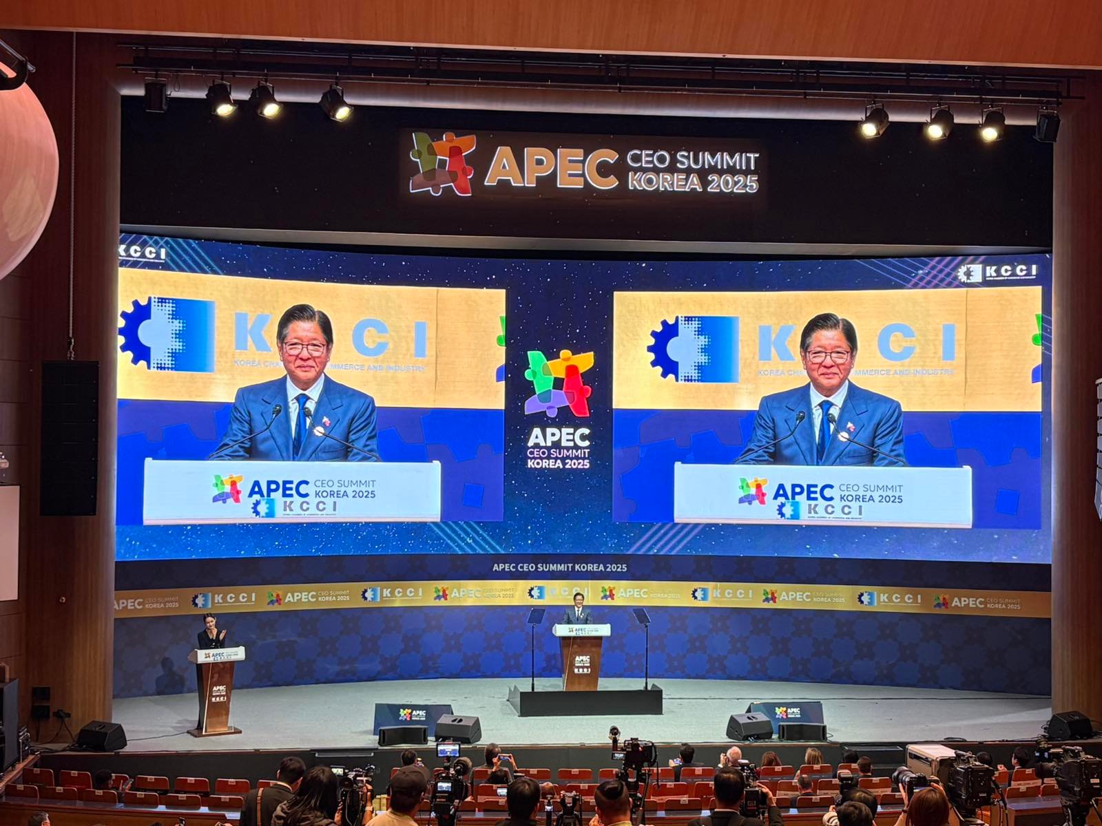 Marcos woos investors at APEC, pushes digital and tax reforms