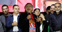 Colombian president struggles to get paid amid sanctions