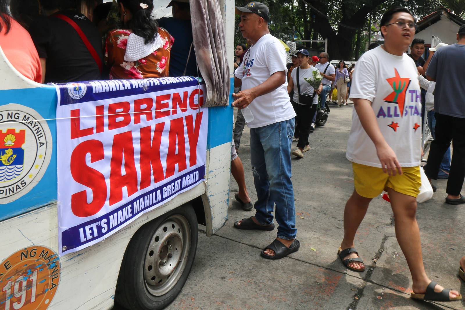 The situation at the Manila North Cemetery as people visit their dearly departed on Friday, 31 October 2025, ahead of All Saints' Day. The Manila North Cemetery administration is expecting the crowd to reach 2 million visitors by 02 November.