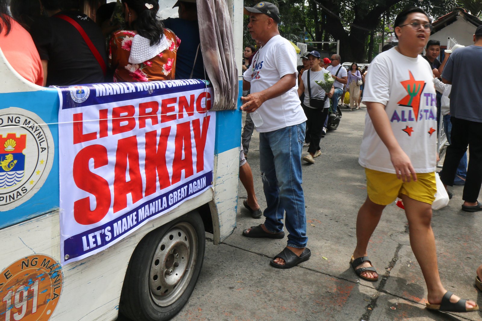 The situation at the Manila North Cemetery as people visit their dearly departed on Friday, 31 October 2025, ahead of All Saints' Day. The Manila North Cemetery administration is expecting the crowd to reach 2 million visitors by 02 November.