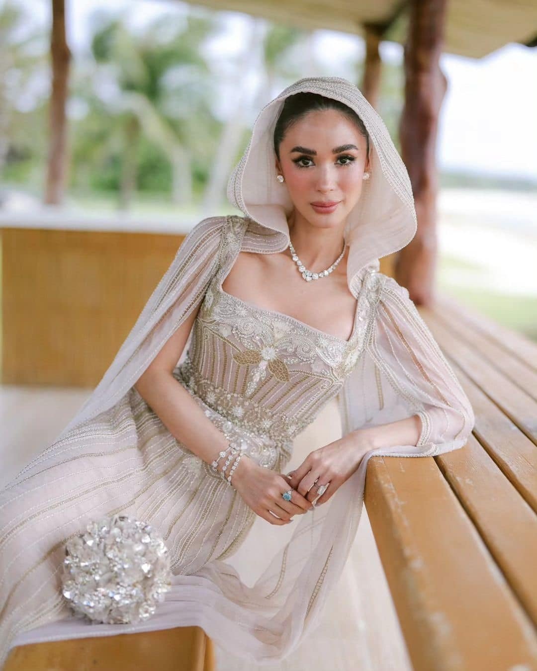 HEART Evangelista wearing the Paraiba ring given by husband Chiz Escudero.