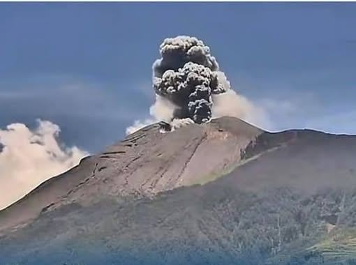 PHIVOLCS: Kanlaon crater glow may trigger Alert Level 3
