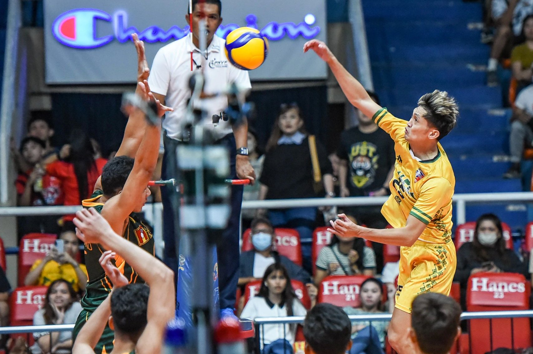 Protectors slip past Tamaraws in 5 sets