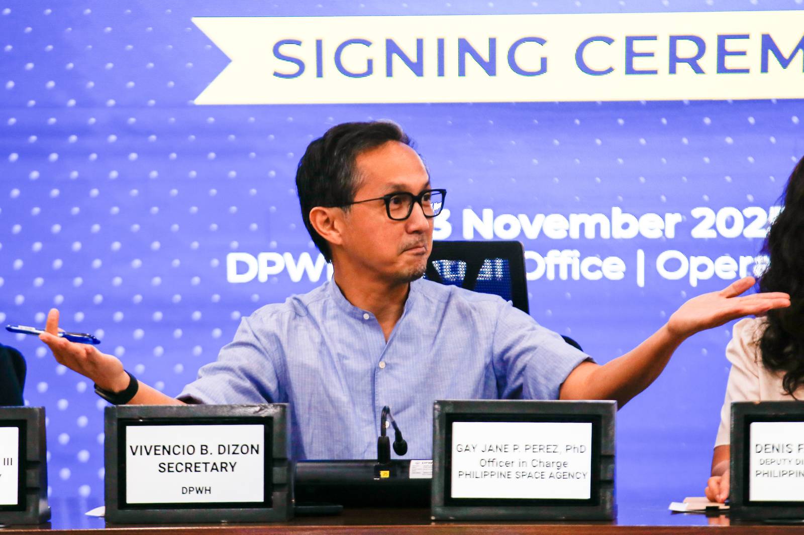 Department of Public Works and Highways Secretary Vince Dizon signs a memorandum of agreement with the Philippine Space Agency, represented by Officer-in-Charge Dr. Gay Jane Perez, at the DPWH Office in Manila on the morning of 03 November 2025. The agreement aims to harness space science and technology and utilize geospatial analytics, historical data, and images in project monitoring.